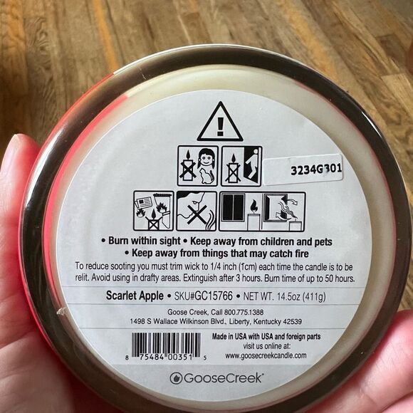 Goose Creek Scarlet Apple 3 Wick Candle - Picture 2 of 6
